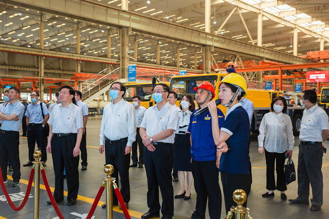 z6尊龙凯时集团党委赴徐州开展 “跟着习近平总书记足迹学党史”专题活动1_副本.png